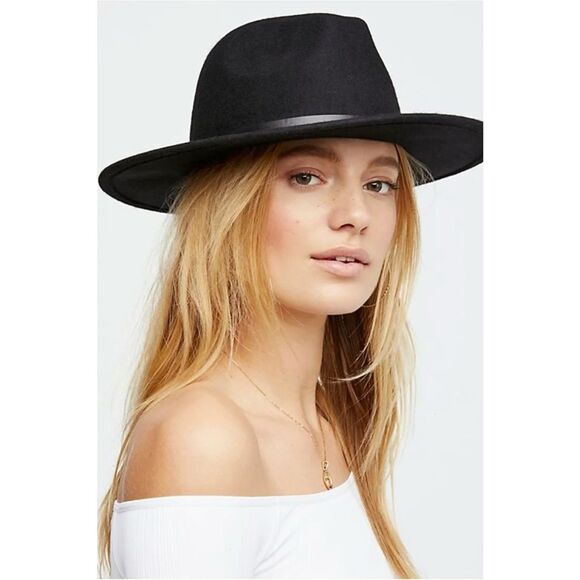 Free People + Wythe Leather Band
Felt Hat in Black ~ One Size ~ Excellent main image 8
